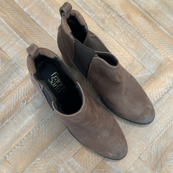 Franco Sarto Odette Suede Leather Almond Toe Block Heel Ankle Boot Bootie - Picture 3 of 8